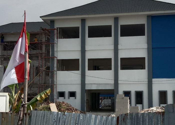 Molor Proyek SMPN 34 Tak Boleh Terulang