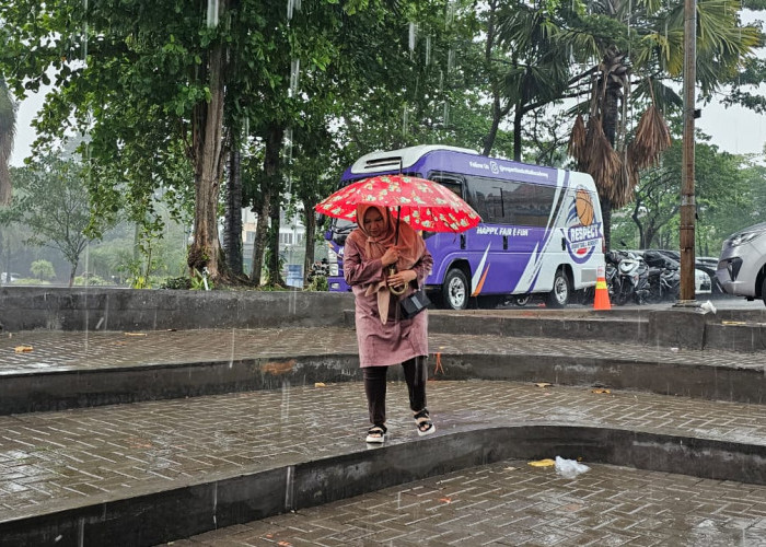 Sebagian Besar Wilayah Banten Hari ini Diguyur Hujan