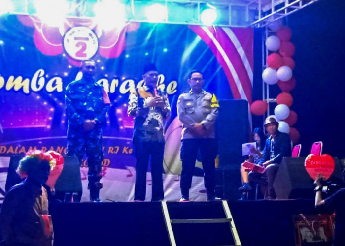 Kades Kohod Hadiahi Puluhan Juta Rupiah kepada Juara Lomba Karaoke