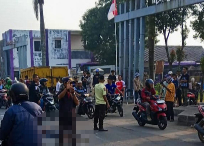 Wanita Pengendara Motor Tewas Terlindas Truk