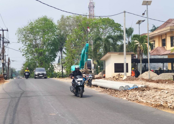 Warga Keluhkan Pembangunan Jalan Sempu-Boru, Tak Ada Papan Informasi Proyek