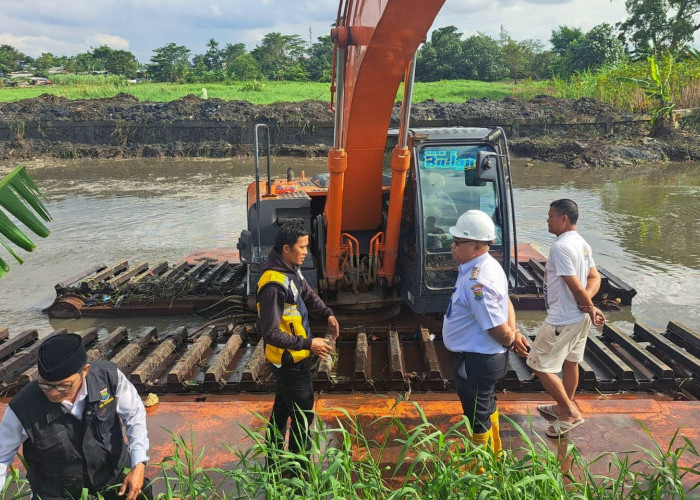 Normalisasi Cirarab Atasi Banjir Pasar Kemis