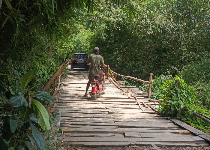 Bangunan Kuno dengan Area Pelayanan Sempit, Mengunjungi Kantor Desa Gintung yang Masih Numpang di Tanah Pemkab