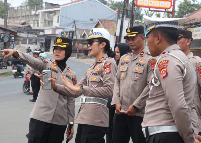 Kapolres Arninsi Cek Jalan Rawan Kecelakaan