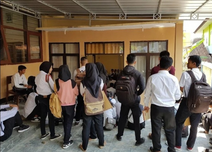 Jumlah Pencaker dan Lapangan Kerja Tak Seimbang