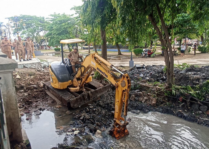 Irigasi di Taman Sari Dinormalisasi