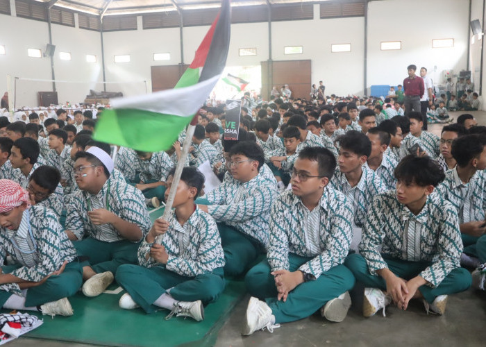 Dukung Palestina Merdeka, Siswa Insani Islamic School Gelar Doa dan Orasi Bersama 