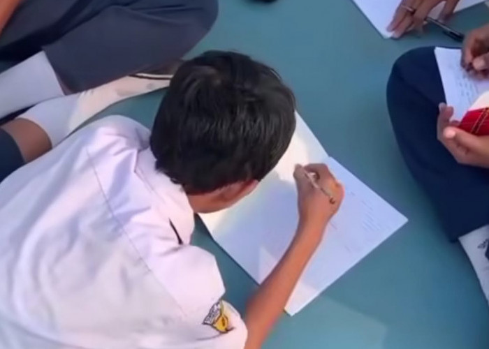 SMPN 5 Curug Tingkatan Minat Baca Lewat Garasi Rosi