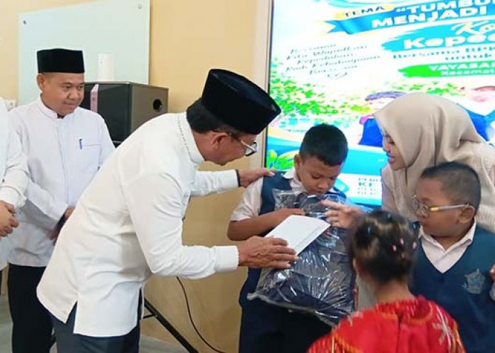 Perumda Tirta Benteng Santuni Penyandang Disabilitas