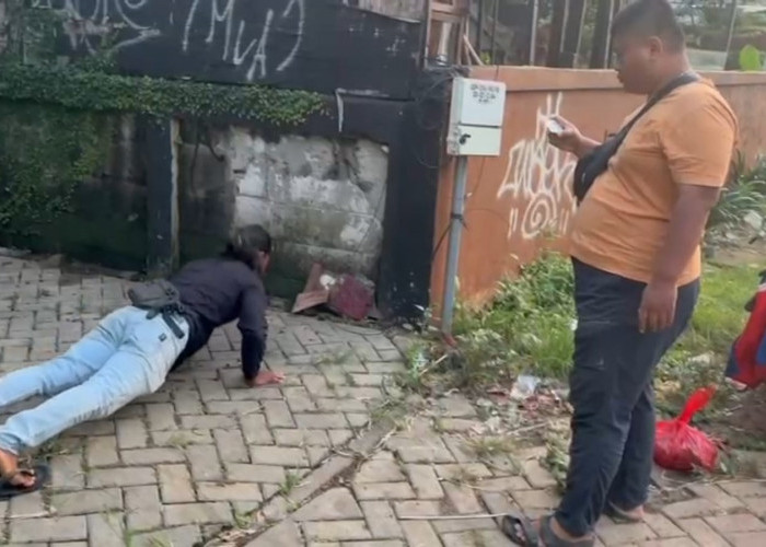 Buang Sampah Sembarang, Dihukum Push Up