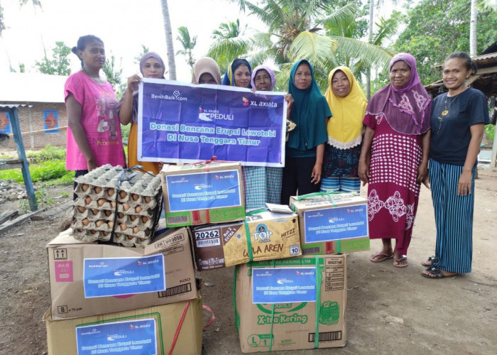 XL Axiata Salurkan Bantuan untuk Warga Korban Erupsi Gunung Lewotobi NTT