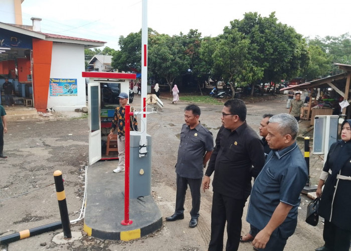 Pengusaha Gate Parking Pasar Sampay Wajib Bangun Sarpras Jika Ingin Beroperasi 