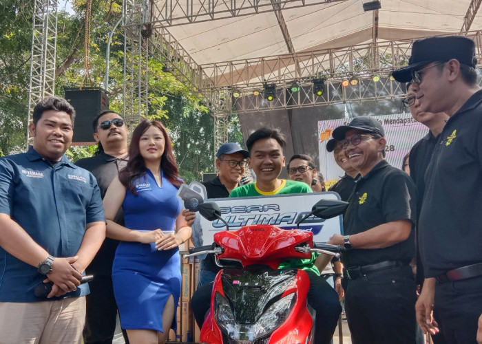 Peringatan May Day, Sachrudin Sumbang Doorprize Umroh untuk Buruh 