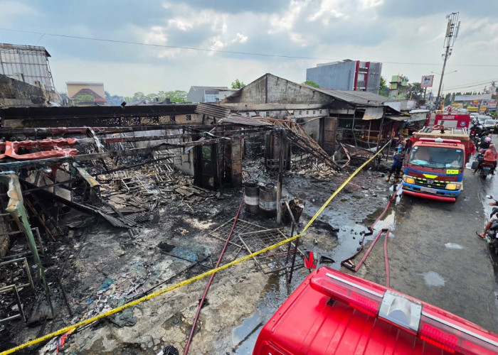 Diduga Korsleting, Bengkel Motor di Pamulang 2 Ludes Terbakar