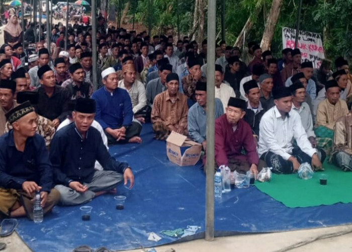 Tolak Pembangunan TPST, Ribuan Warga Lebak Gelar Istighosah