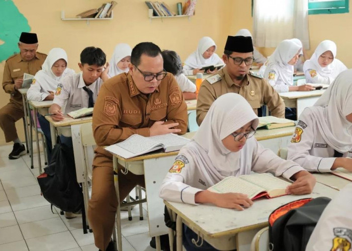 Siswa Baru akan Dapat Seragam Gratis