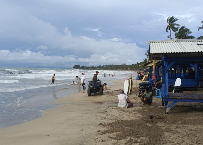 Pelaku Usaha Pantai Harus Pasang Daftar Harga
