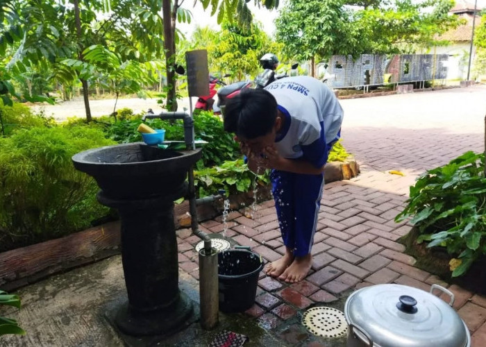 SMPN 4 Curug Kelola Air Bekas Wudhu Untuk Kebutuhan Tanaman 