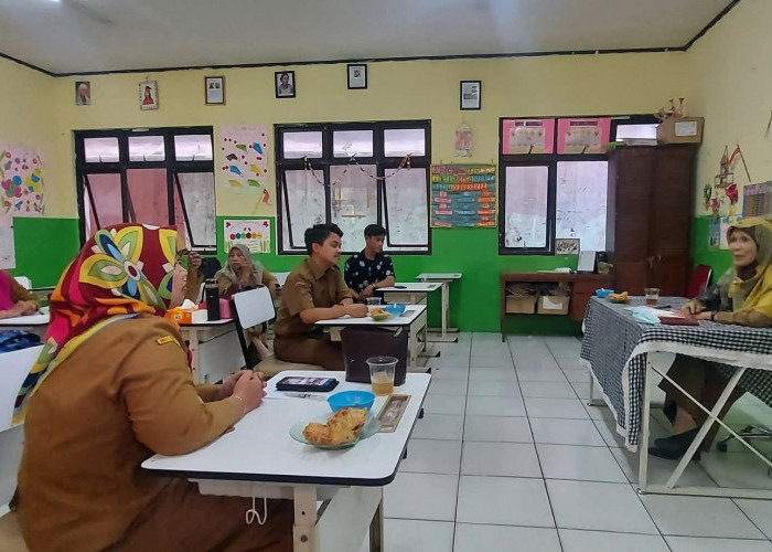 SDN Kronjo I: Guru Harus Update Kompetensi Mengajar