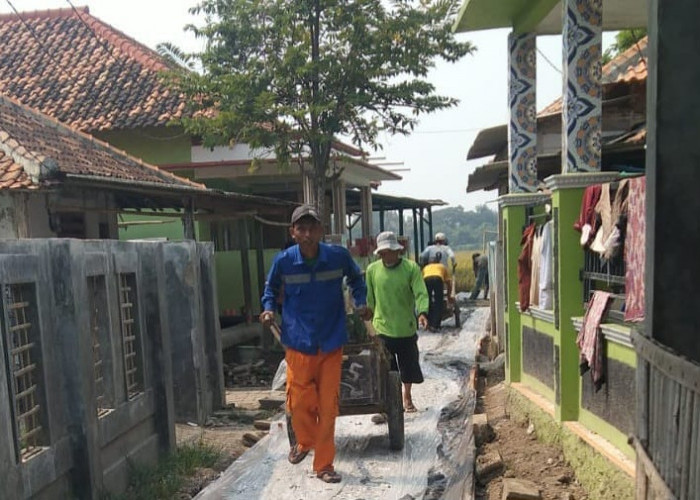 Menanti Bertahun-tahun, Jalan di Kampung Jenggati Desa Kadaung Dicor
