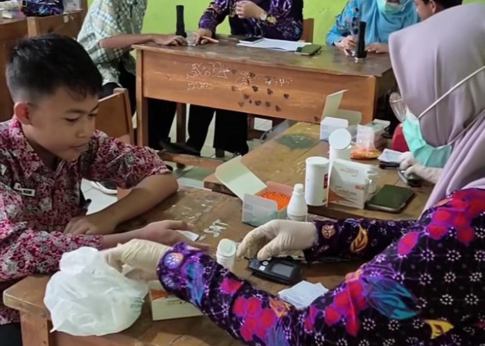 SMPN 1 Sepatan Cek Kesehatan Antisipasi Cuaca Tak Menentu