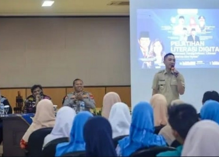 Hasbi Ajak Warga Manfaatkan Literasi Digital
