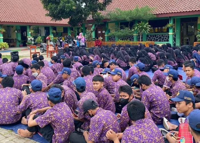 SMPN 4 Cikupa Larang Siswa Lakukan Cyber Bullying