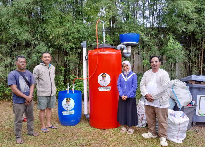 Gubernur Sumbang Alat Pengolah Sampah Organik