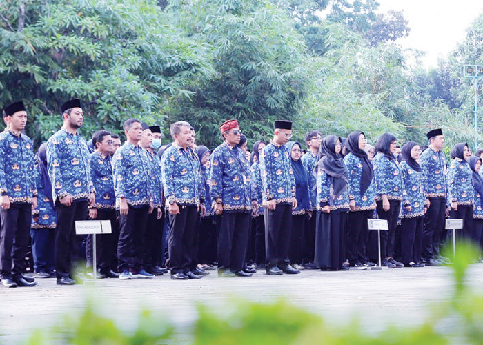 72 ASN Terima Satya Lancana Karya Sastra