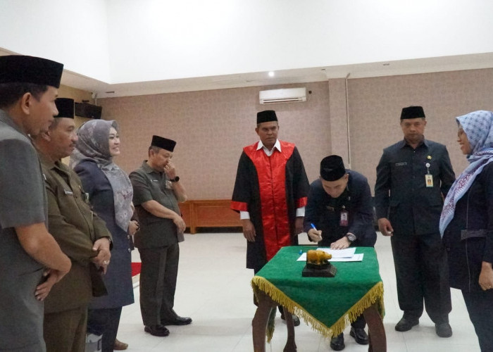 Bupati Pandeglang Irna Narulita Lantik JPT dan Jafung