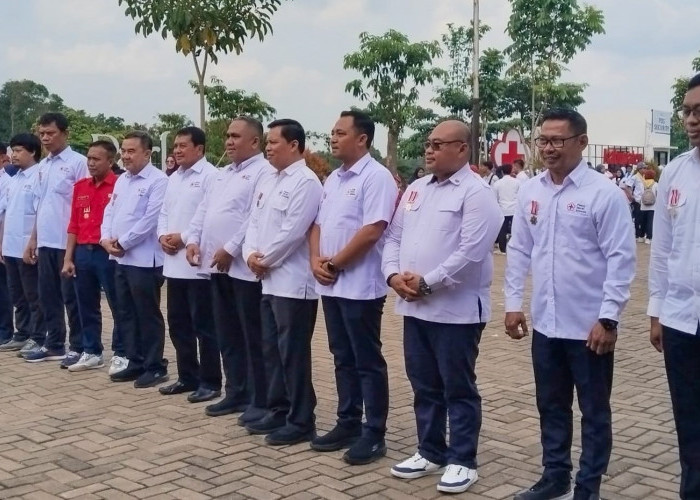 Lima Camat Dapat Lencana Jasa Pratama