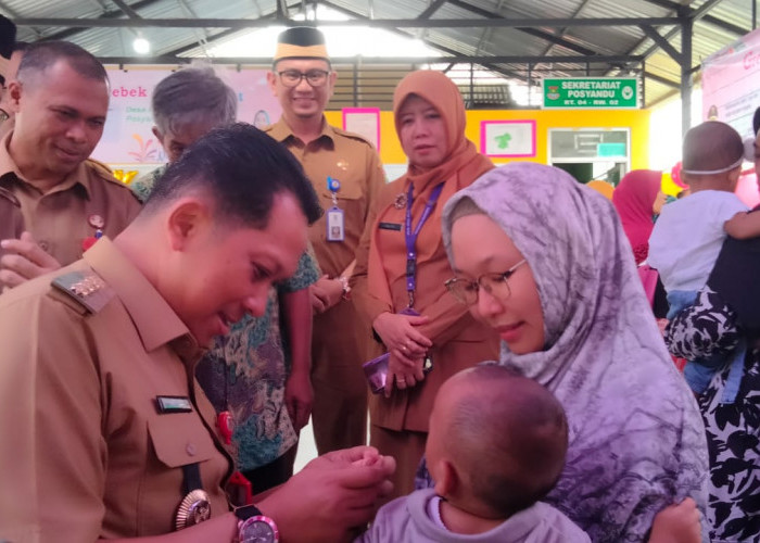 Gerebek Posyandu Digelar di Kabupaten Tangerang Balita Ramai-ramai Diperiksa