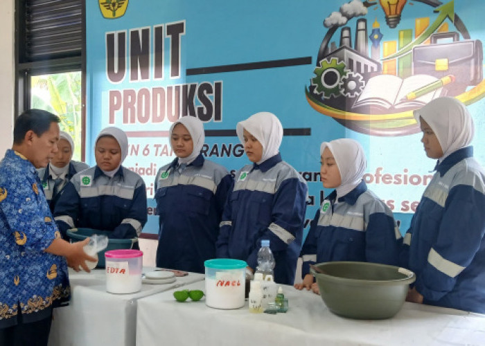 Siswa SMKN 6 Kota Tangerang Dibekali Kewirausahaan