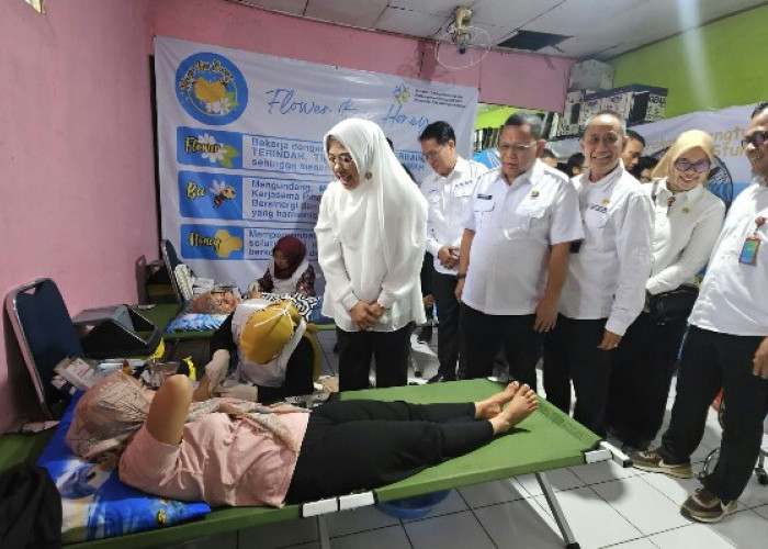 Damenta Pantau Pelaksanaan Pelayanan KB di Pasar Ciputat