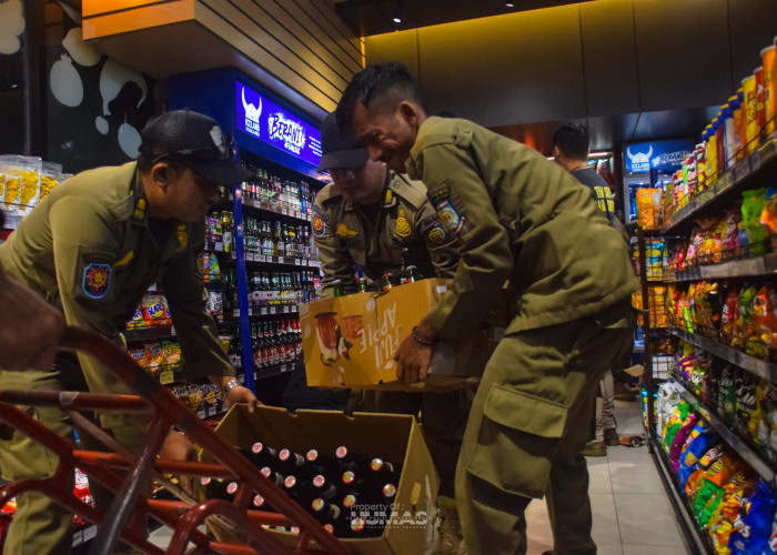 2.533 Botol Minuman Beralkohol Diamankan Satpol PP Dari Supermarket dan Toko Jamu di Tangerang Selatan