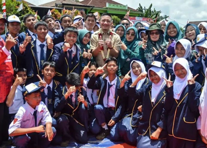 Bupati Hasbi Apresiasi Seluruh Guru