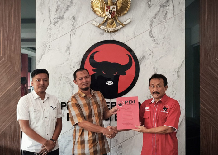 Serius Ikut Pilgub, Dimyati Ambil Formulir Penjaringan di DPD PDIP Banten