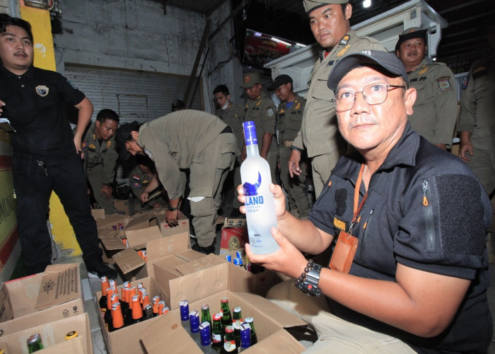 Warung Jamu dan Karaoke Jual Minol