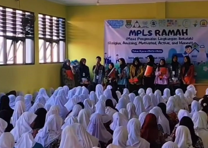 Sepakat Jaga Lingkungan Sekolah, Siswa Baru Teken MoU Kebersihan SMPN 2 Curug saat MPLS