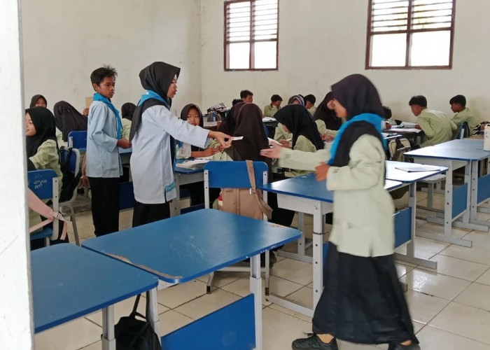 SMPN 1 Kronjo Bagikan Tablet Penambah Darah Cegah Anemia