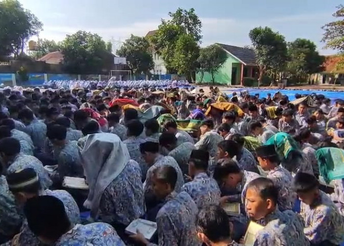 Ribuan Pelajar Ikuti Khataman Al-Qur’an
