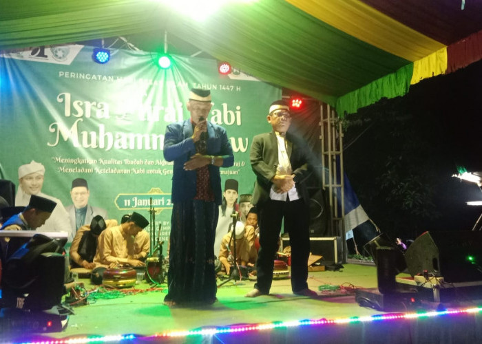 Sekcam dan Kades Hadiri Isra Miraj