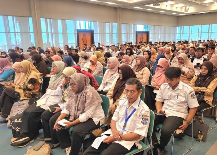 Ratusan Guru dan Operator SD Ikuti Bimtek SPMB
