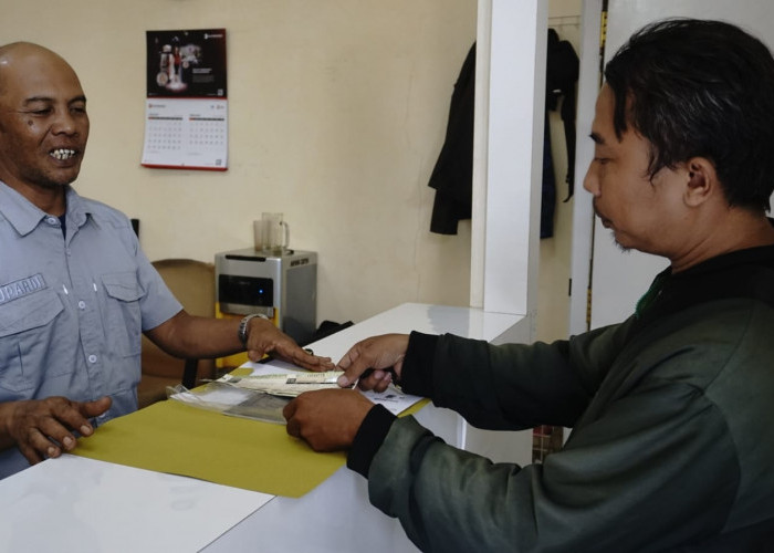 Dekatkan Pelayanan, Gerai Samsat Kronjo Hadir di Kantor Kecamatan, Proses Cepat dan Bisa Ditunggu