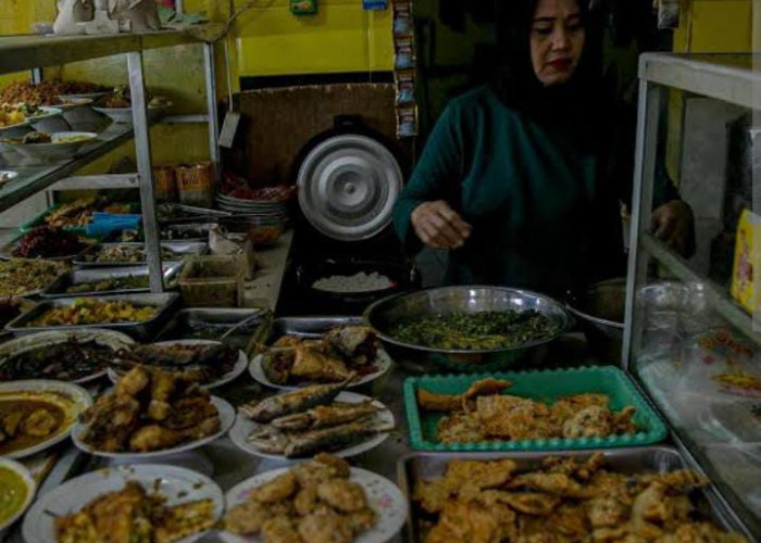 Beras Mahal, Pedagang Warteg Kurangi Porsi Nasi