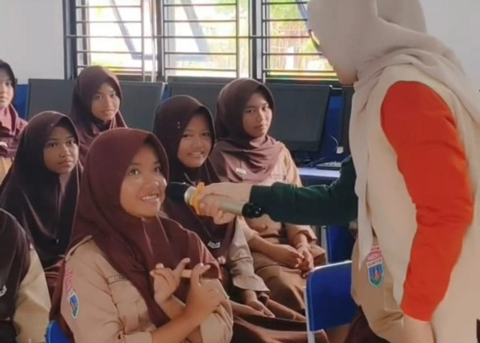 Puskesmas Edukasi Siswa SMPN 1 Sukadiri Soal Gizi