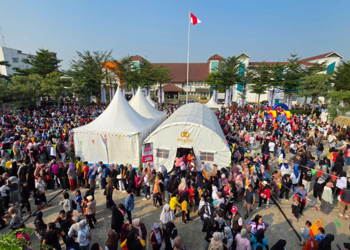 Polres Tangsel Gelar Pasar Rakyat HUT Bhayangkara ke-80