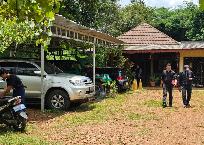 Diduga Praktik Dukun Santet, Rumah Warga Ciputat Digeruduk Massa