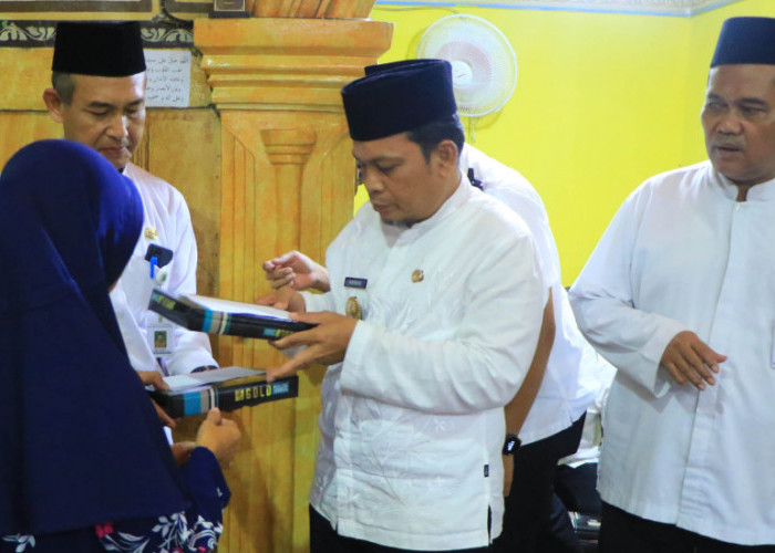 Safari Ramadhan, Pj Walikota Tangerang Beri Santunan 100 Anak Yatim 