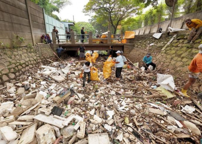 Pemprov-Pemkot Tangerang Sinergi Bersihkan Kali Sabi, Bentuk Komitmen Bersama Cegah Risiko Banjir
